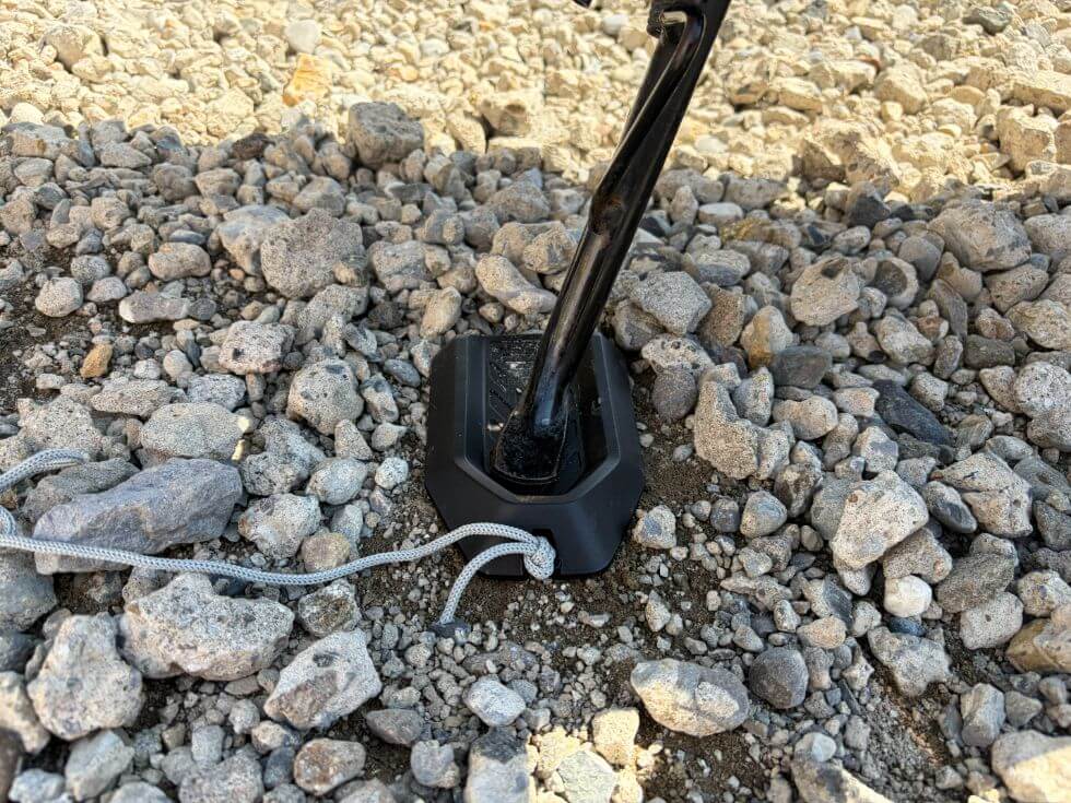 ひまじんのバイクブログ | 【バイク】デイトナのスタンドホルダーが便利すぎた!砂利やキャンプ場でも安心 ひまじんのバイクブログ | 【バイク】デイトナのスタンドホルダーが便利すぎた!砂利やキャンプ場でも安心